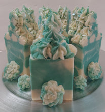 Load image into Gallery viewer, WHITE GARDENIA SOAP BAR
